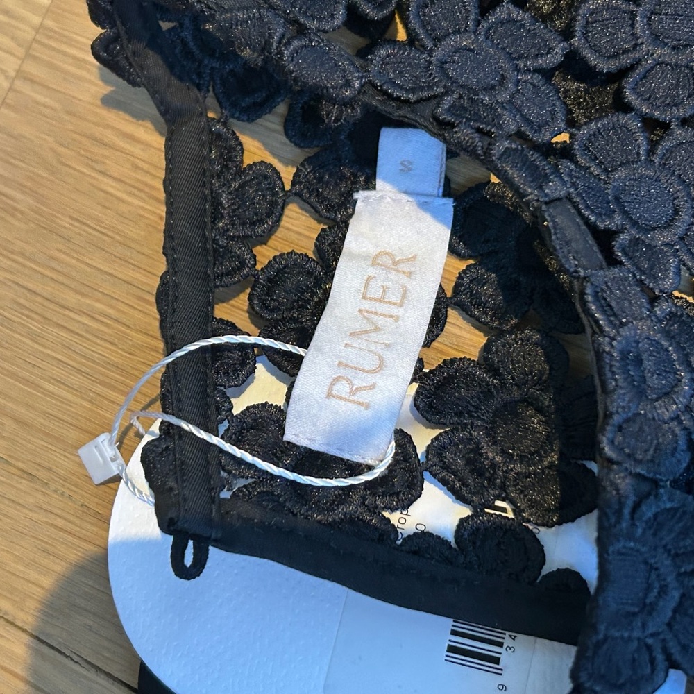 Capri set from Rumer - Picture 14 of 16